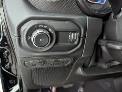 2026 Jeep Wrangler - Photo 27
