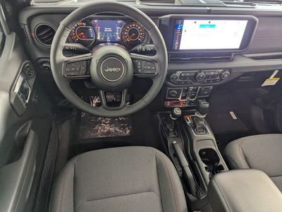 2026 Jeep Wrangler - Photo 13