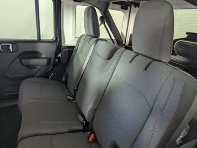 2026 Jeep Wrangler - Photo 15
