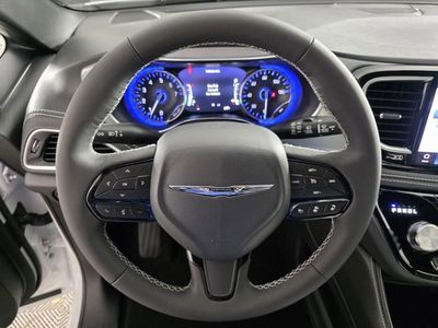 2026 Chrysler Pacifica — photo 20 view