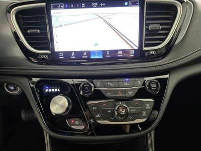 2026 Chrysler Pacifica — photo 25 view