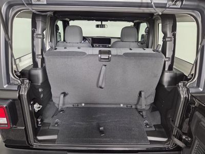2026 Jeep Wrangler - Photo 22