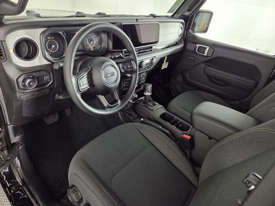 2026 Jeep Wrangler - Photo 12