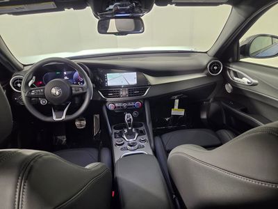 2025 Alfa Romeo Giulia - Photo 19