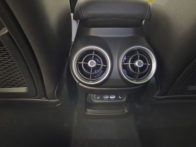 2025 Alfa Romeo Stelvio - Photo 20