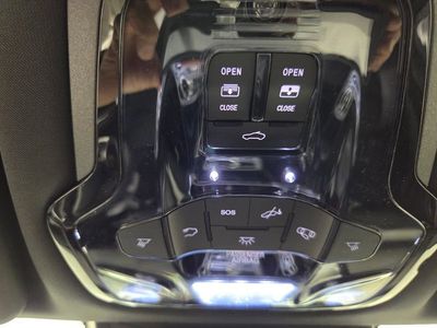 2025 Alfa Romeo Stelvio - Photo 12