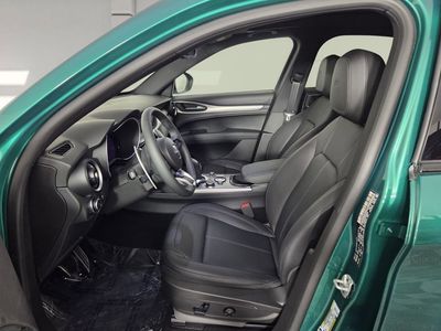 2025 Alfa Romeo Stelvio - Photo 8