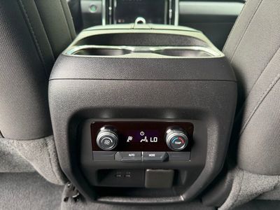 2025 GMC Acadia - Photo 13