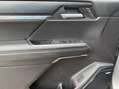 2025 GMC Acadia - Photo 17