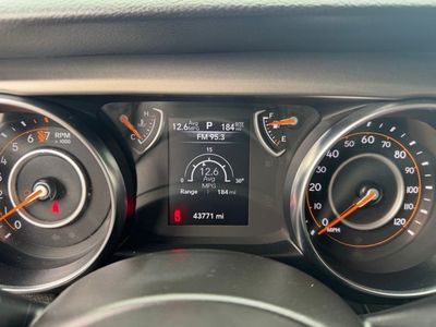2023 Jeep Gladiator - Photo 23