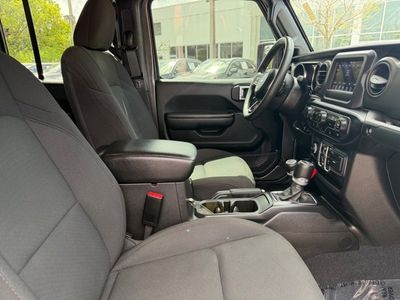2023 Jeep Gladiator - Photo 10