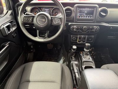 2023 Jeep Gladiator - Photo 15