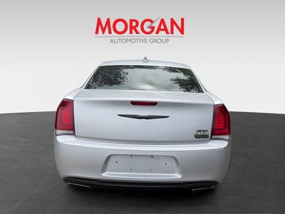 2021 Chrysler 300 - Photo 5