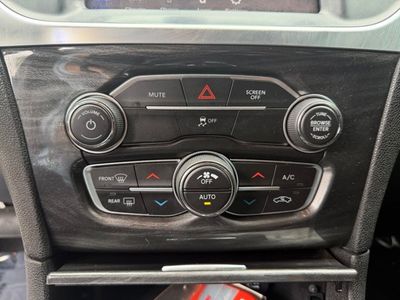 2021 Chrysler 300 - Photo 27