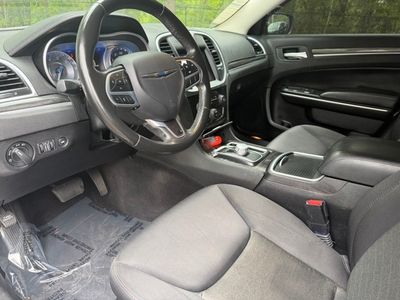 2021 Chrysler 300 - Photo 21