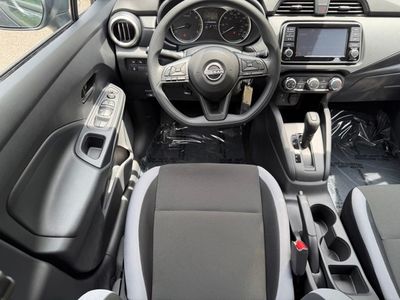2025 Nissan Versa - Photo 13