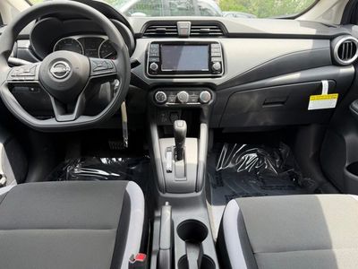 2025 Nissan Versa - Photo 11