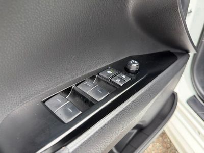 2025 Toyota Camry - Photo 17