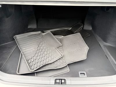 2025 Toyota Camry - Photo 7