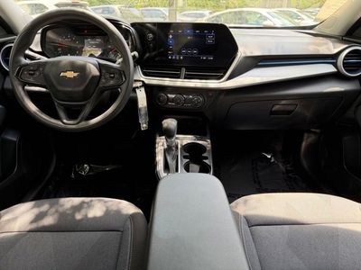2025 Chevrolet Trax - Photo 9