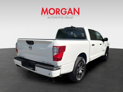 2024 Nissan Titan - Photo 8