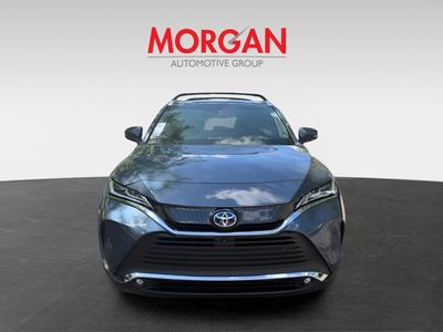 2024 Toyota Venza - Photo 2