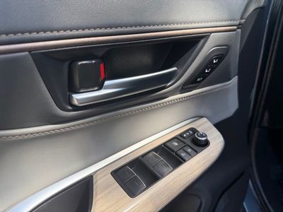 2024 Toyota Venza - Photo 17