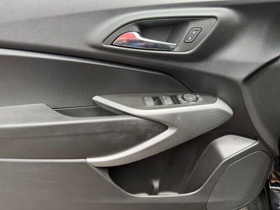 2025 Chevrolet Trax - Photo 15