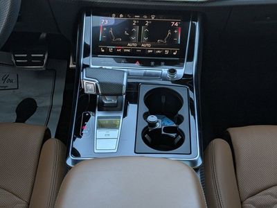 2024 Audi RS Q8 - Photo 18