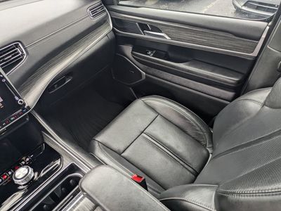 2024 Jeep Wagoneer - Photo 19