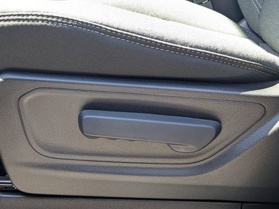 2026 Ram 1500 — photo 18 view