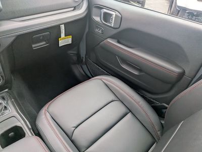 2026 Jeep Wrangler - Photo 16