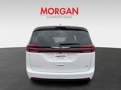 2026 Chrysler Pacifica — detail view