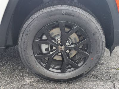 2026 Jeep Grand Cherokee - Photo 12