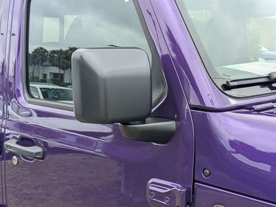 2026 Jeep Gladiator — photo 10 view