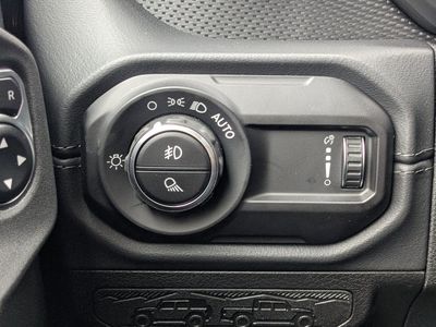 2026 Jeep Gladiator — photo 20 view