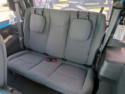 2026 Jeep Wrangler - Photo 17
