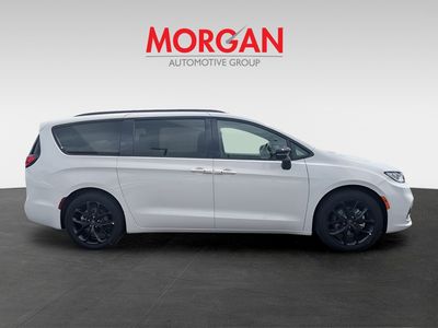 2026 Chrysler Pacifica - Photo 3