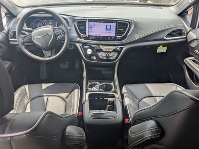 2026 Chrysler Pacifica - Photo 16