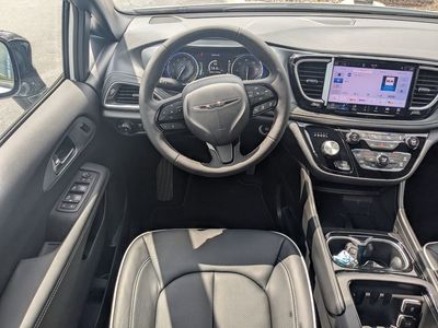 2026 Chrysler Pacifica - Photo 17
