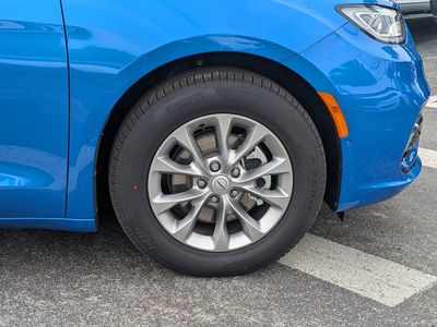 2026 Chrysler Pacifica - Photo 12