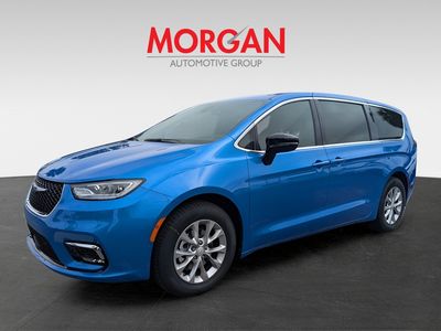 2026 Chrysler Pacifica - Photo 8