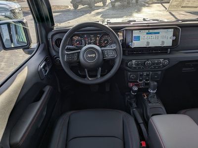 2026 Jeep Wrangler - Photo 15