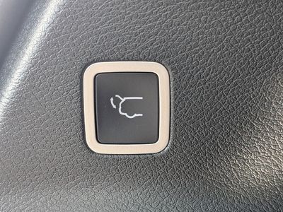 2026 Chrysler Pacifica — photo 13 view