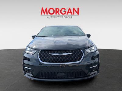 2026 Chrysler Pacifica — photo 8 view