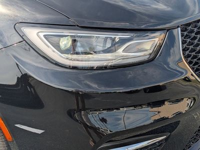 2026 Chrysler Pacifica — photo 9 view