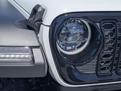 2026 Jeep Wrangler — photo 9 view