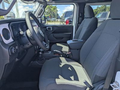 2026 Jeep Wrangler — photo 16 view