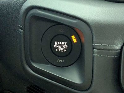2026 Jeep Wrangler - Photo 25