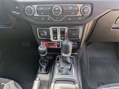 2026 Jeep Wrangler - Photo 17